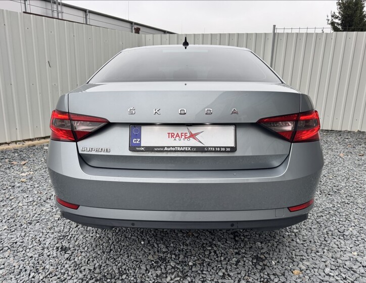 Škoda Superb 12