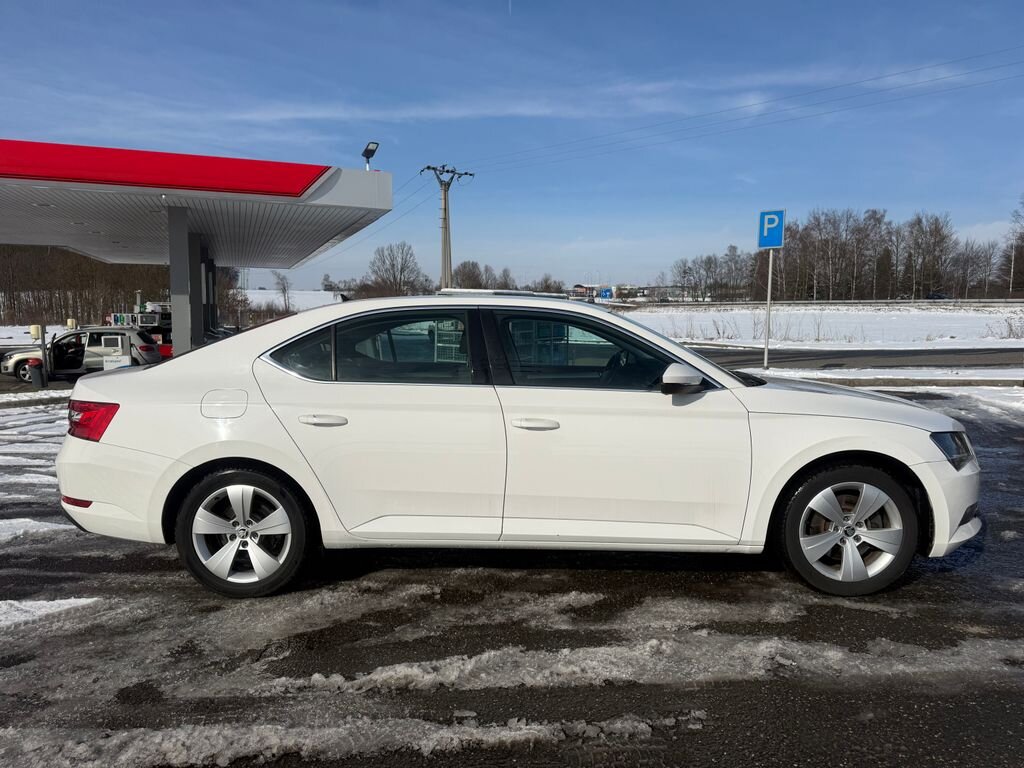 Škoda Superb Liftback 2,0 l 110 kw