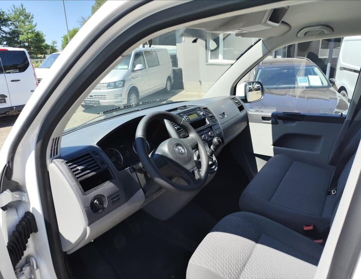 Volkswagen Transporter VAN-Minibus 2,0 l 103 kw
