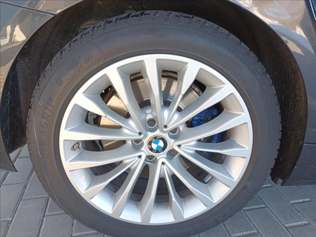 BMW Řada 5 Kombi 2,0 l 140 kw