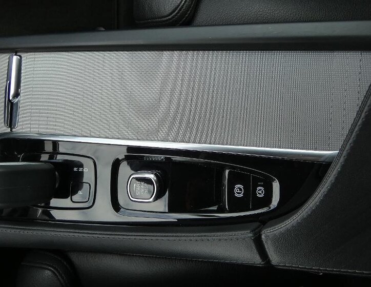 Volvo XC90 SUV / Terénní 2,0 l 173 kw