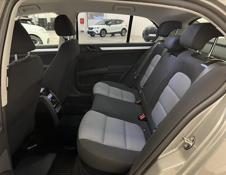 Škoda Superb Liftback 2,0 l 103 kw