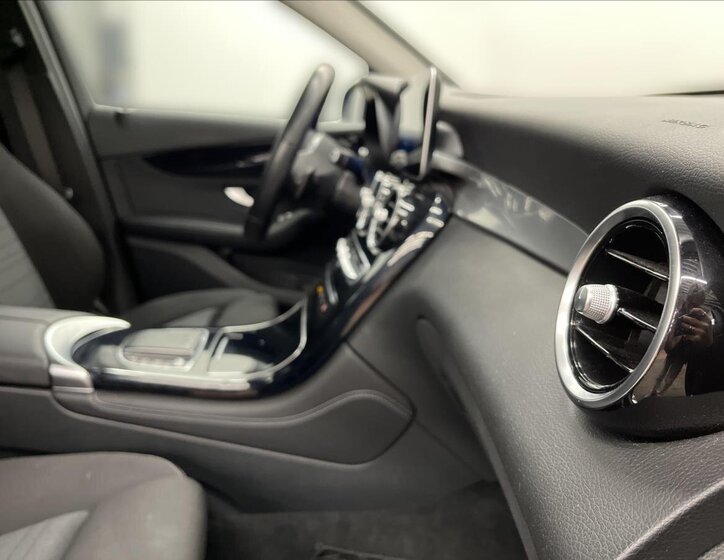 Mercedes-Benz GLC 17