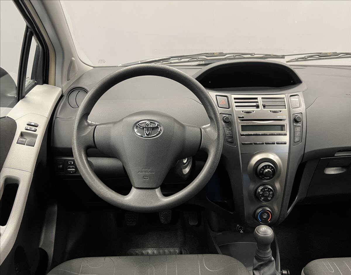Toyota Yaris Hatchback 998,0 51 kw
