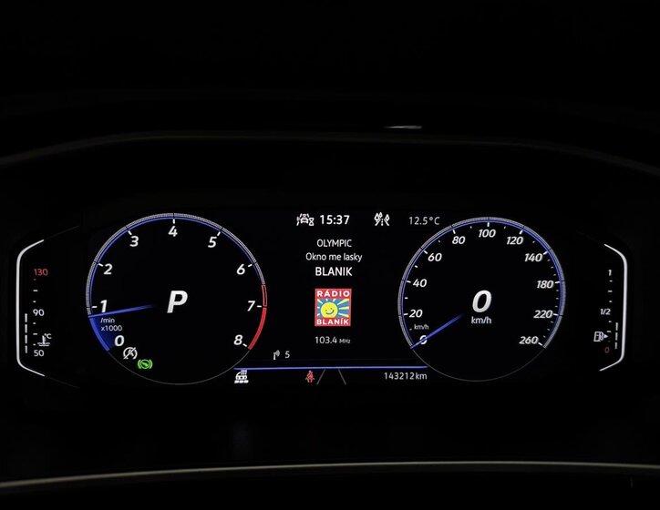 Volkswagen T-Roc SUV / Terénní 2,0 l 140 kw