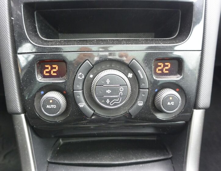 Peugeot 308 Kombi 2,0 l 110 kw