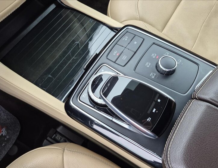 Mercedes-Benz GLS SUV 3,0 l 190 kw