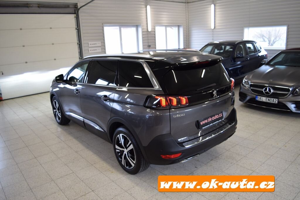 Peugeot 5008 MPV 1,5 l 96 kw