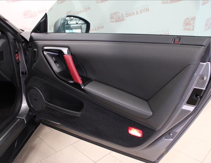 Nissan GT-R Kupé 3,8 l 390 kw