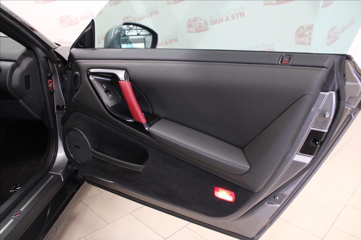 Nissan GT-R Kupé 3,8 l 390 kw