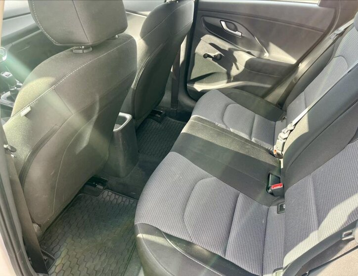 Hyundai i30 Kombi 1,5 l 71 kw