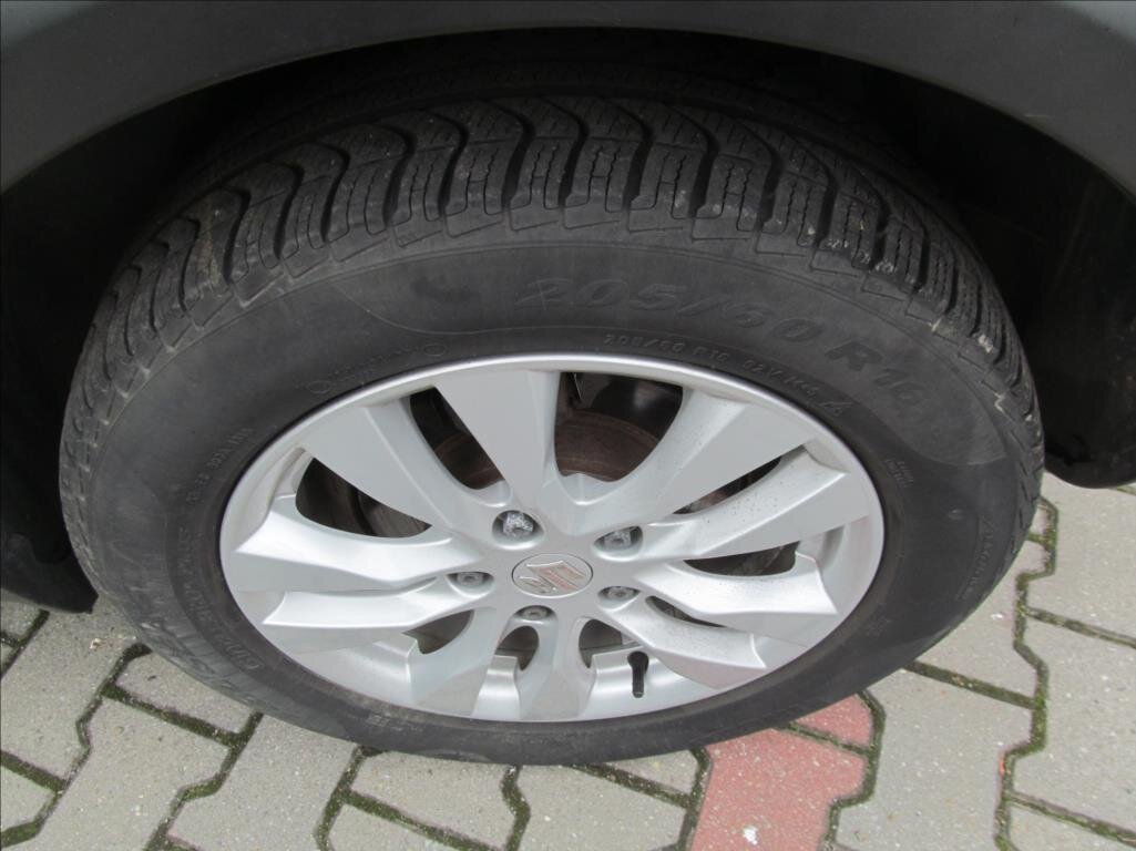 Suzuki SX4 Hatchback 1,6 l 88 kw