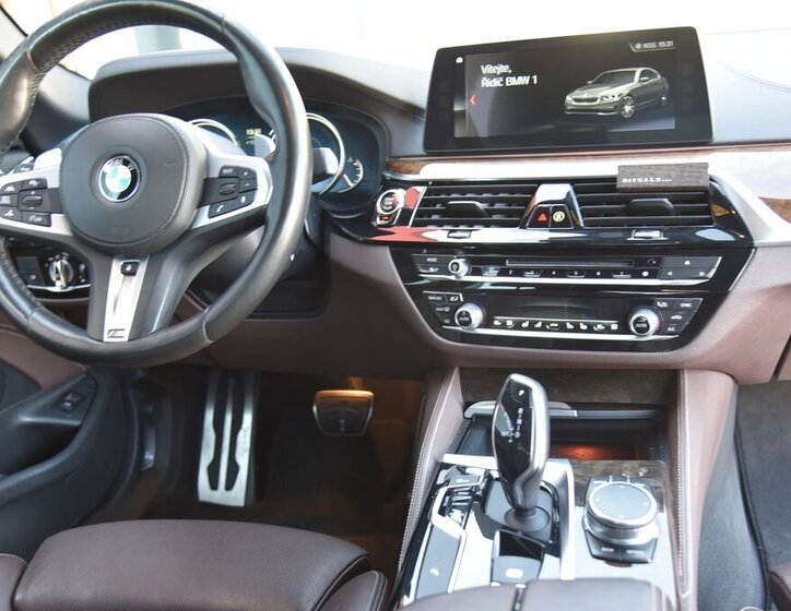 BMW Řada 5 Sedan / Limuzína 4,4 l 340 kw