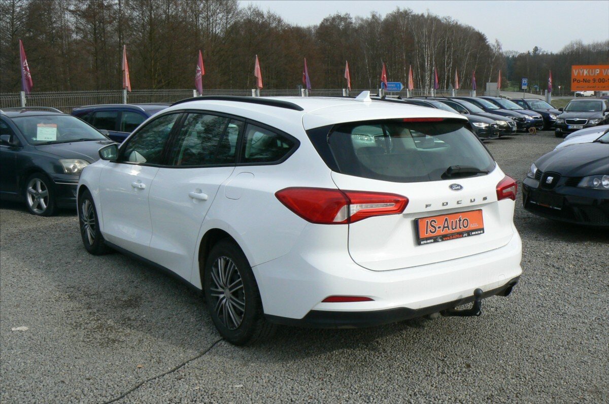 Ford Focus Kombi 999,0 92 kw