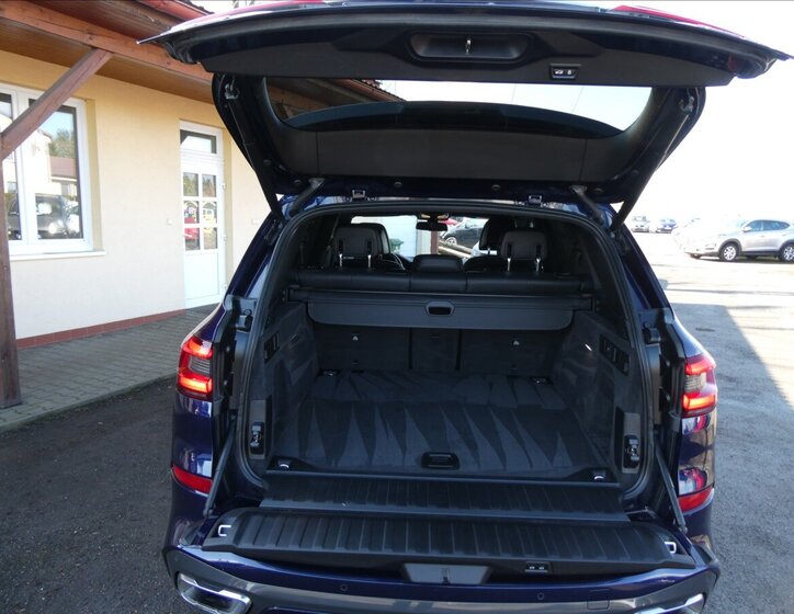 BMW X5 SUV / Terénní 3,0 l 195 kw