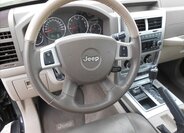 Jeep Cherokee SUV 3,7 l 151 kw