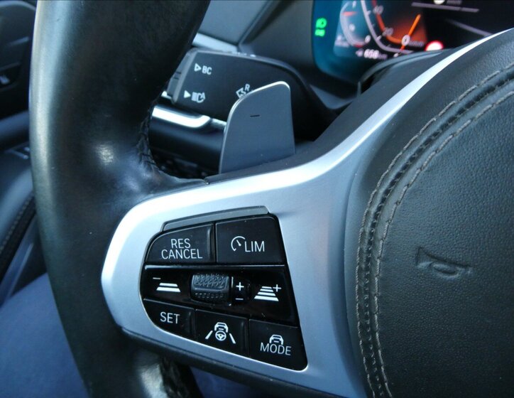 BMW X5 SUV / Terénní 3,0 l 195 kw