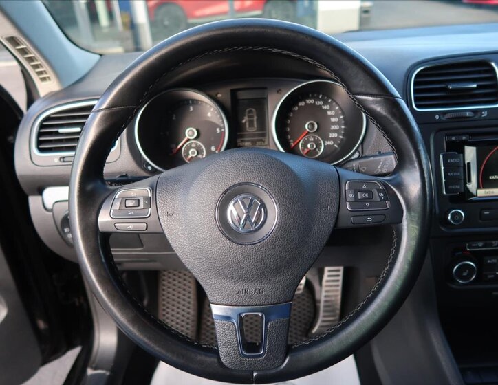 Volkswagen Golf Kombi 1,6 l 77 kw