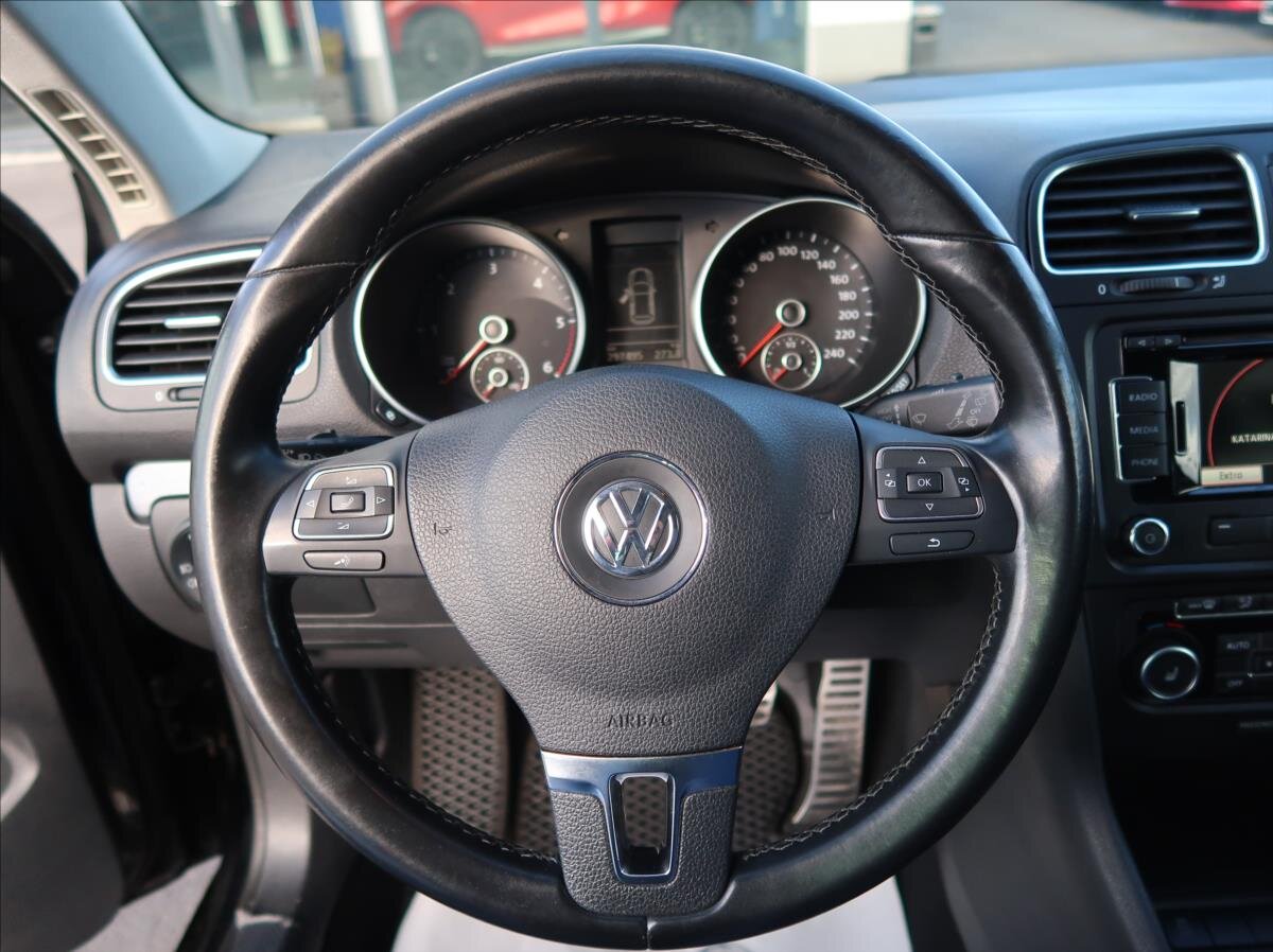 Volkswagen Golf Kombi 1,6 l 77 kw