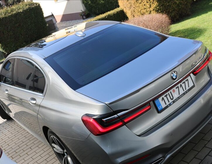 BMW Řada 7 Sedan / Limuzína 3,0 l 294 kw