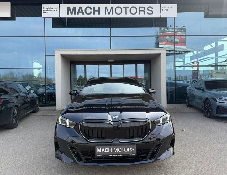 BMW Řada 5 Kombi 3,0 l 210 kw