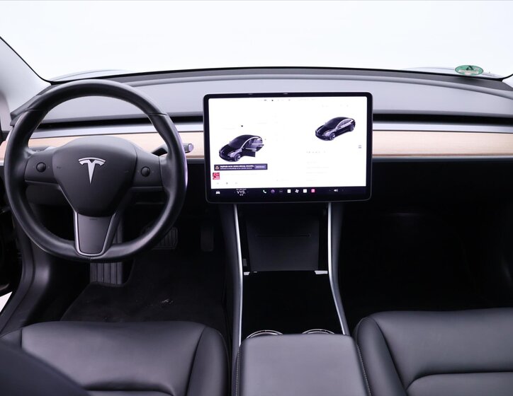 Tesla Model 3 Sedan 0,0 425 kw