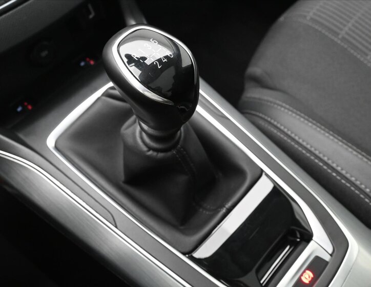 Peugeot 308 Kombi 1,5 l 96 kw