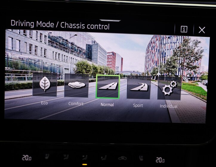 Škoda Superb Sedan / Limuzína 2,0 l 147 kw