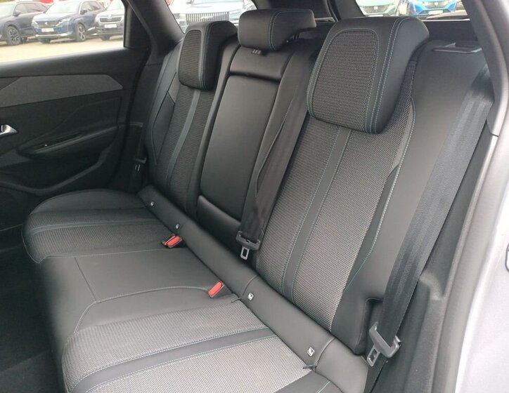 Peugeot 308 Kombi 1,2 l 96 kw