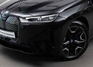 BMW iX 8
