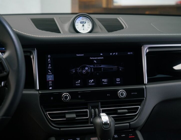 Porsche Macan SUV / Terénní 2,9 l 280 kw