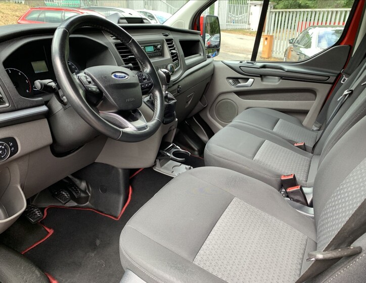 Ford Transit Custom 10
