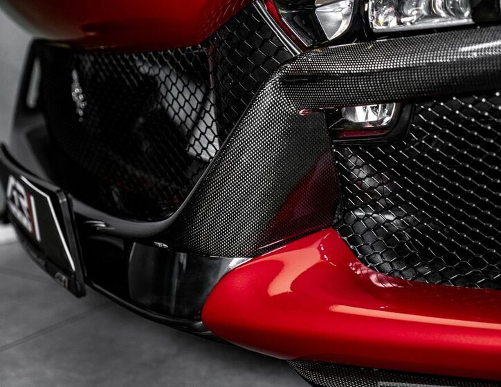 Ferrari Ostatní SUV / Terénní 6,5 l 529 kw