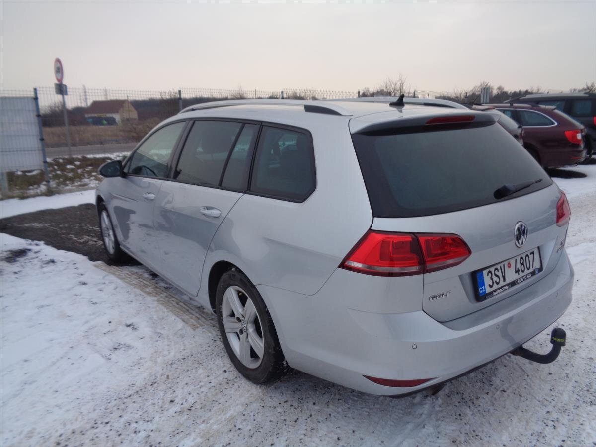 Volkswagen Golf Kombi 1,6 l 77 kw