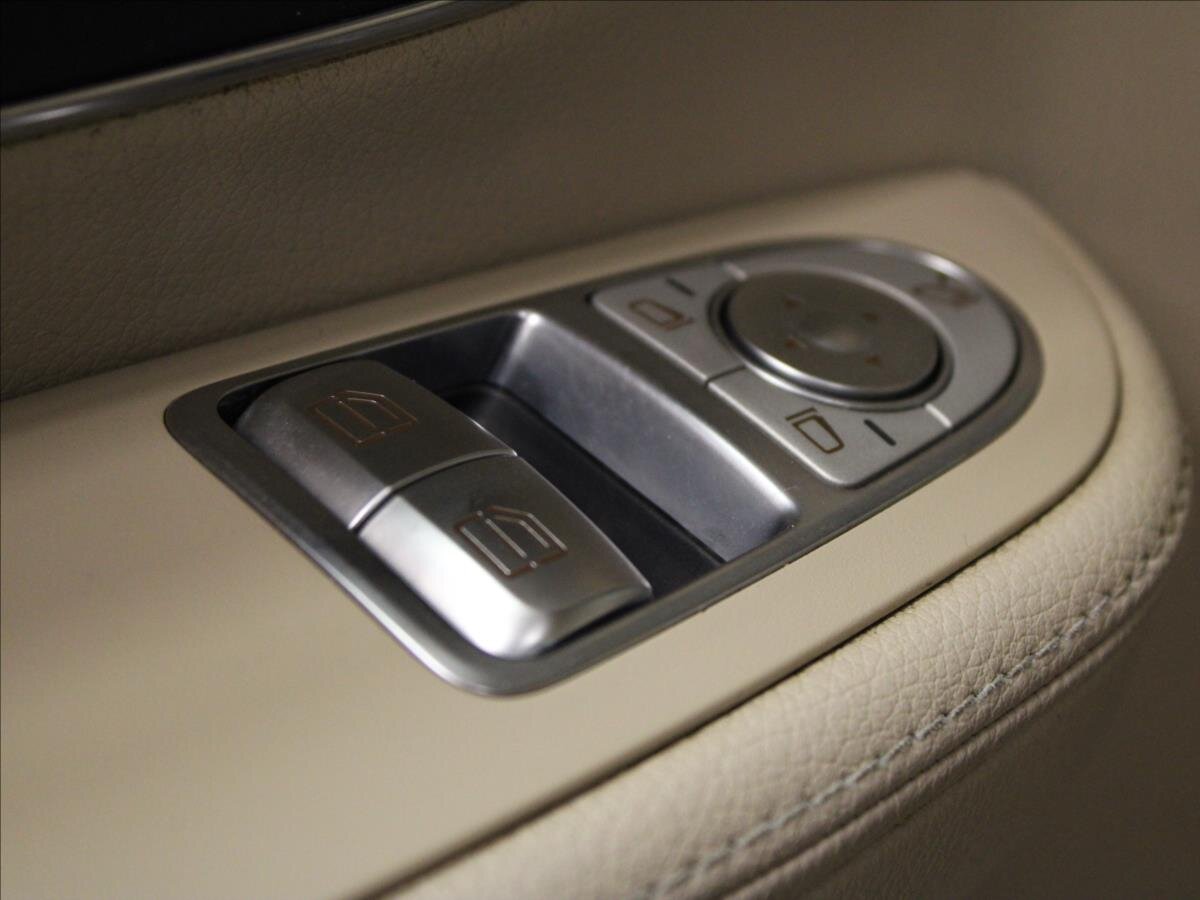 Mercedes-Benz Třídy V Kombi 2,1 l 140 kw