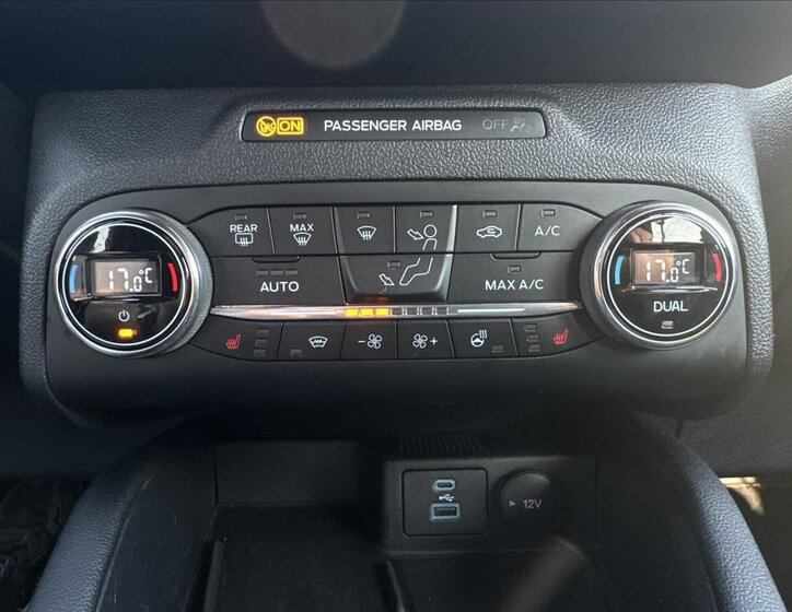 Ford Kuga SUV / Terénní 1,5 l 110 kw