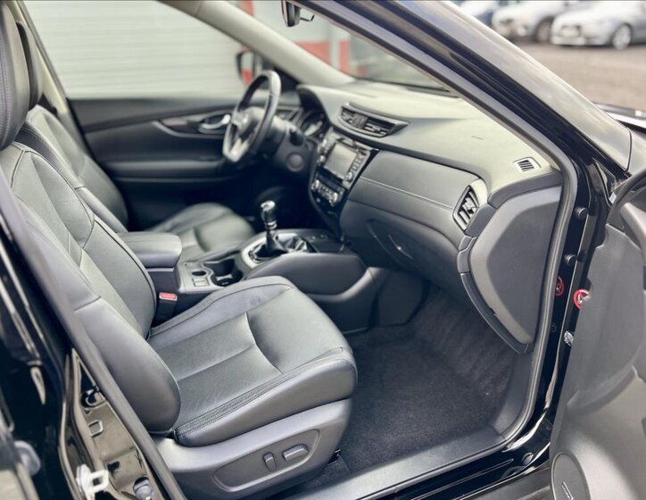 Nissan X-Trail SUV 1,7 l 110 kw