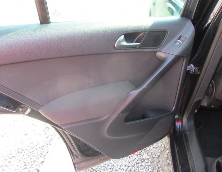 Volkswagen Tiguan SUV 2,0 l 81 kw