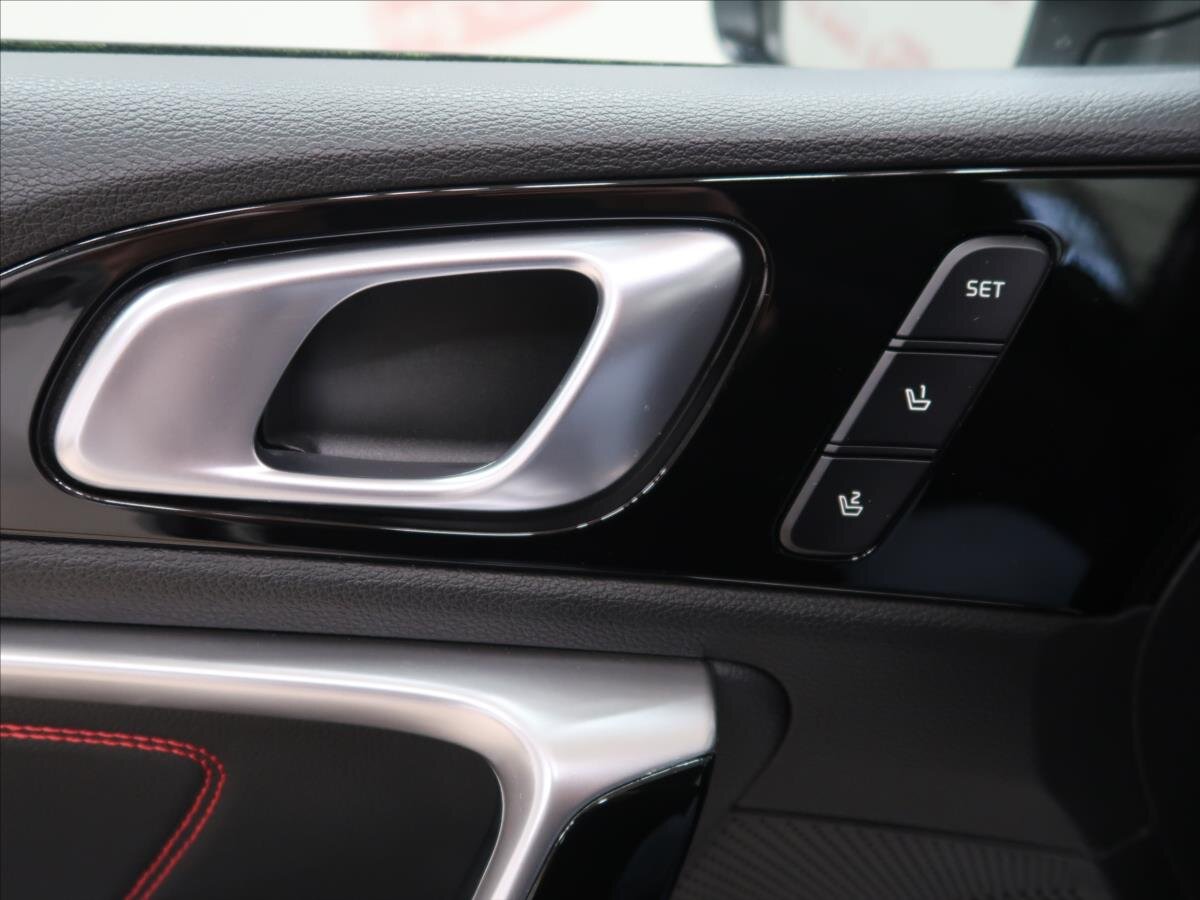 KIA ProCeed Kombi 1,6 l 150 kw