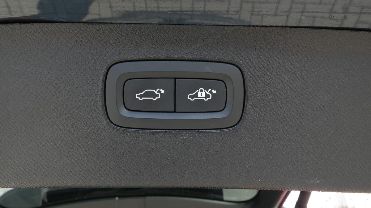 Volvo XC90 SUV / Terénní 2,0 l 173 kw