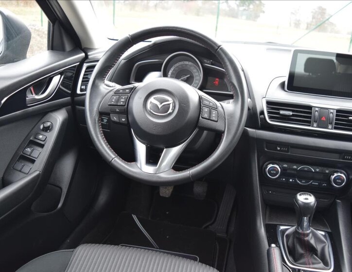 Mazda 3 Sedan / Limuzína 1,5 l 74 kw