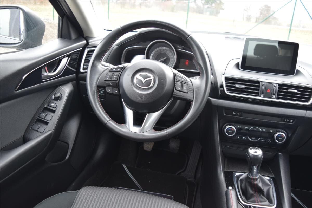 Mazda 3 Sedan / Limuzína 1,5 l 74 kw