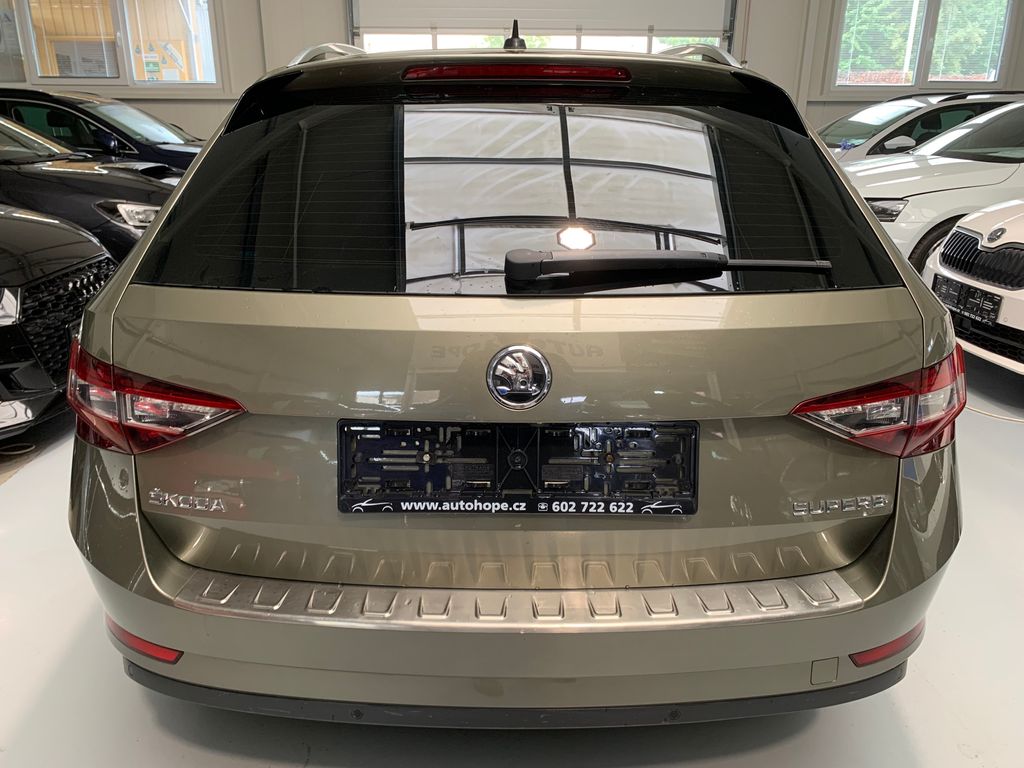 Škoda Superb