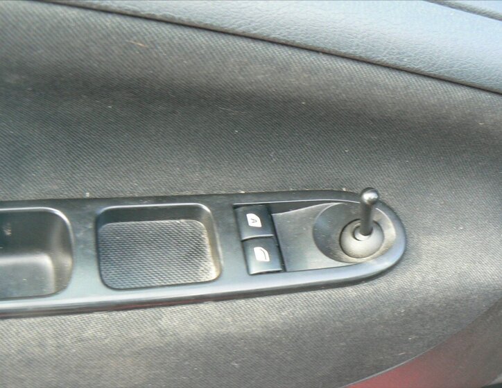 Peugeot 207 Hatchback 1,4 l 54 kw