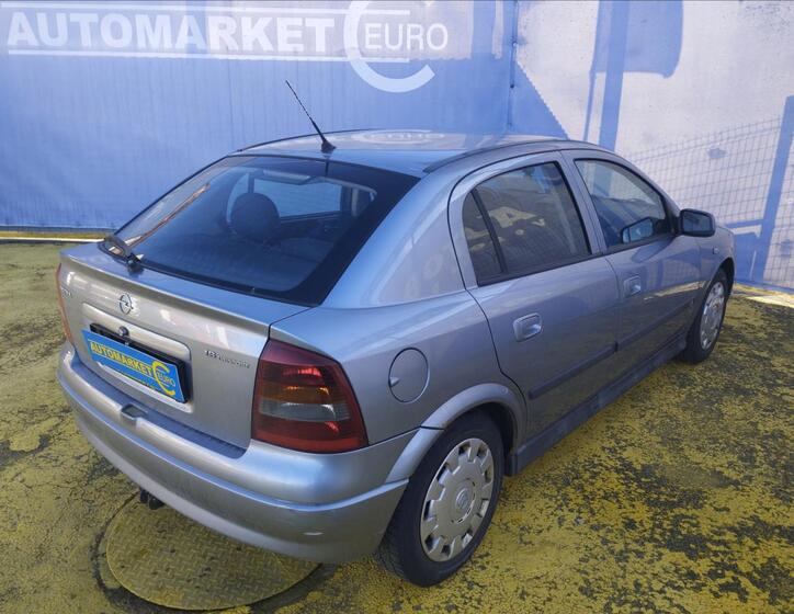 Opel Astra 4