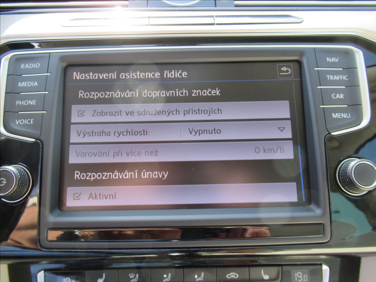 Volkswagen Passat Kombi 2,0 l 140 kw