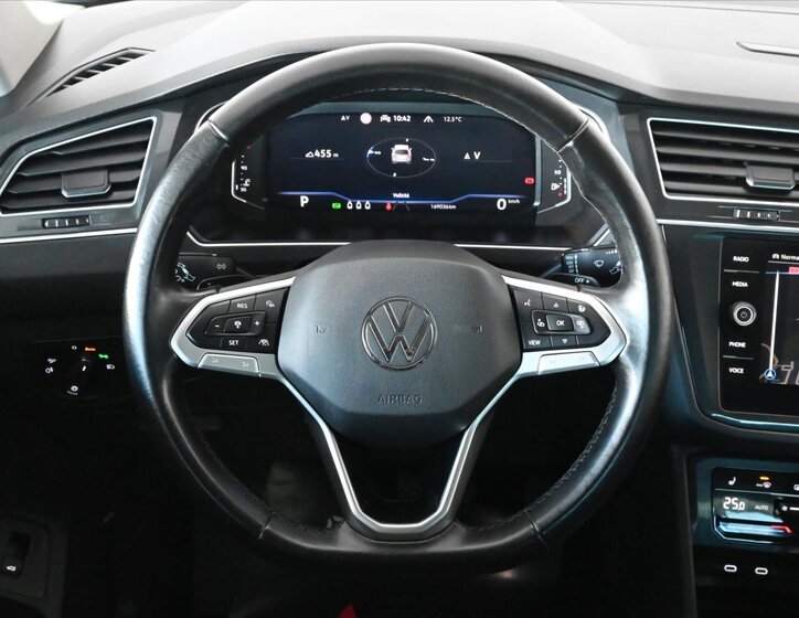 Volkswagen Tiguan 16