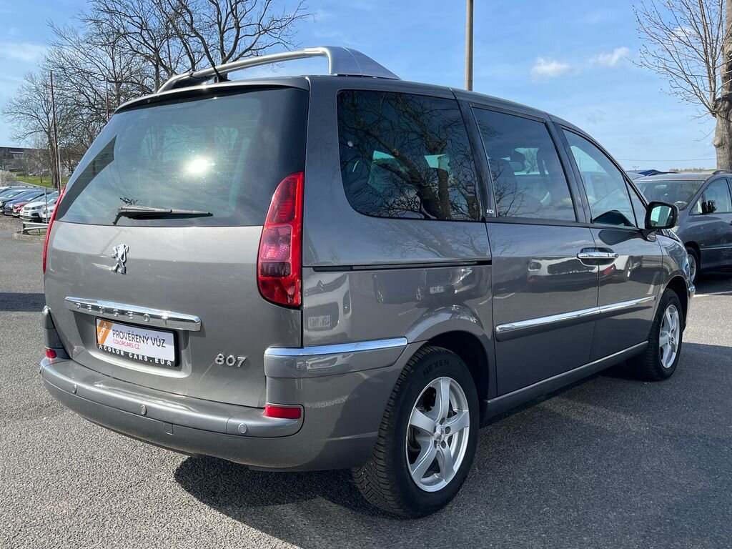 Peugeot 807