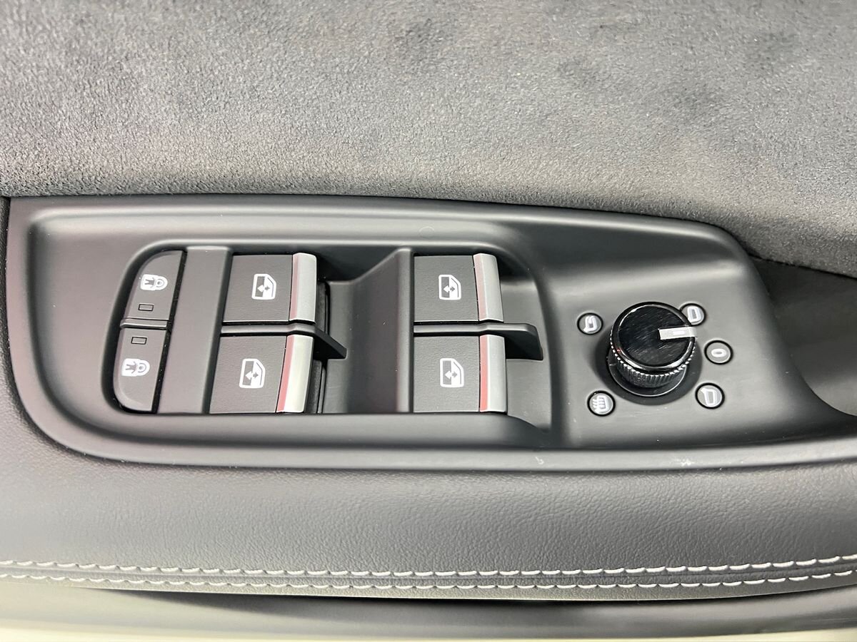 Audi Q8 SUV / Terénní 3,0 l 210 kw