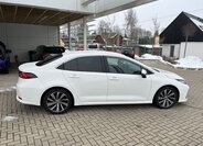 Toyota Corolla Sedan 1,5 l 92 kw